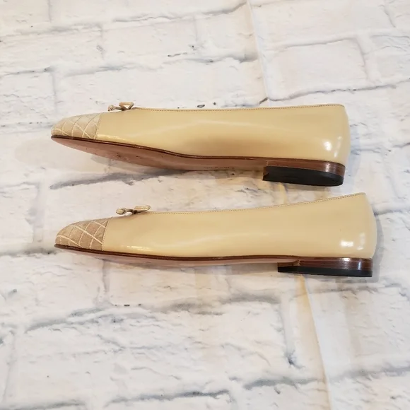 Salvatore Ferragamo Tan Leather & Suede Quilted Flats Women’s Size 8 2A - Picture 3 of 12